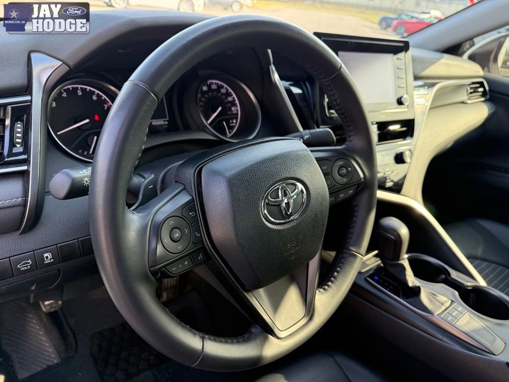 Used 2024 Toyota Camry SE w/ Convenience Package image 34