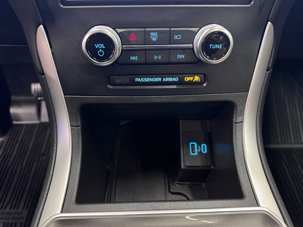 Certified 2024 Ford Edge SEL w/ Convenience Package AWD/4WD image 16