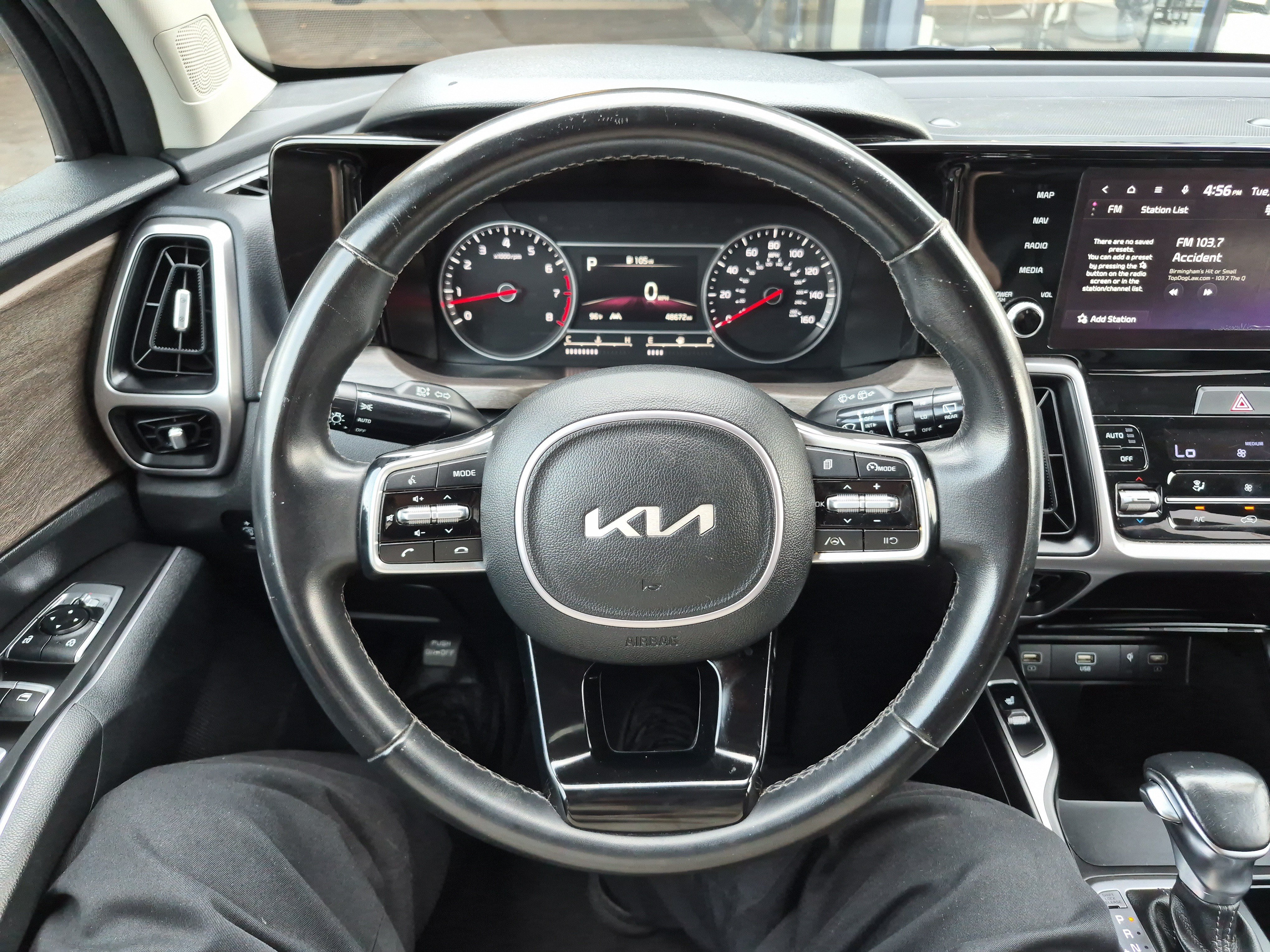 Used 2023 Kia Sorento S w/ Panoramic Sunroof Package AWD/4WD image 30
