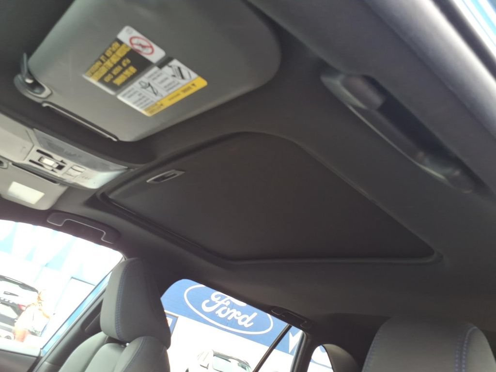 Used 2022 Toyota RAV4 SE w/ Convenience Package AWD/4WD image 14