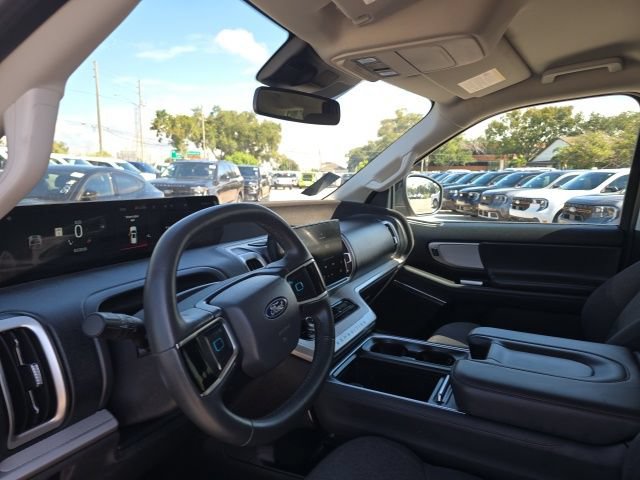 Certified 2025 Ford Expedition Active RWD image 10