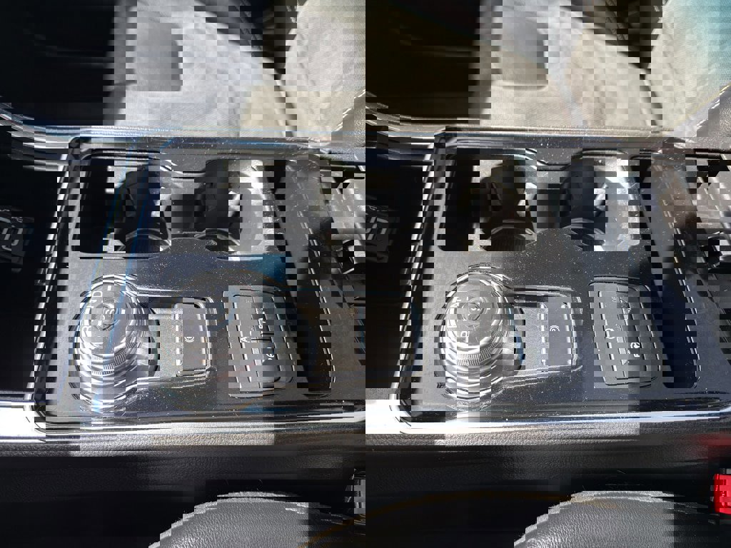 Certified 2020 Ford Edge ST w/ Equipment Group 401A image 28