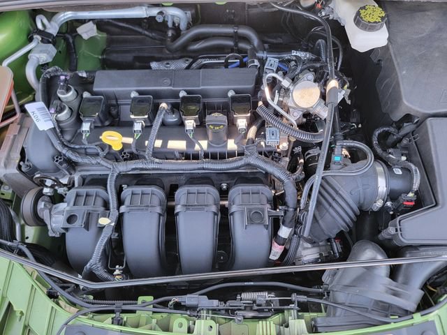 Certified 2018 Ford Focus Titanium w/ Titanium Technology Package FWD image 40