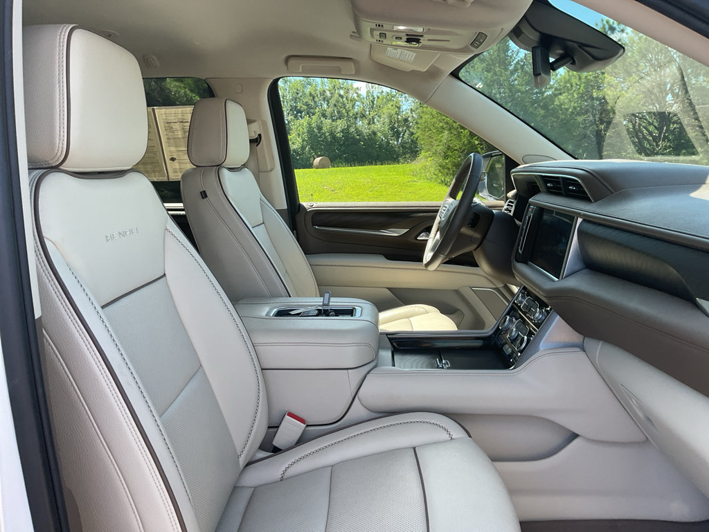 Used 2024 GMC Yukon Denali AWD/4WD image 10