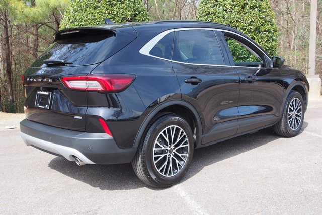 Certified 2025 Ford Escape SE w/ PHEV Premium Package image 7