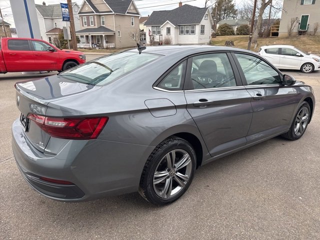 Used 2024 Volkswagen Jetta SE image 6