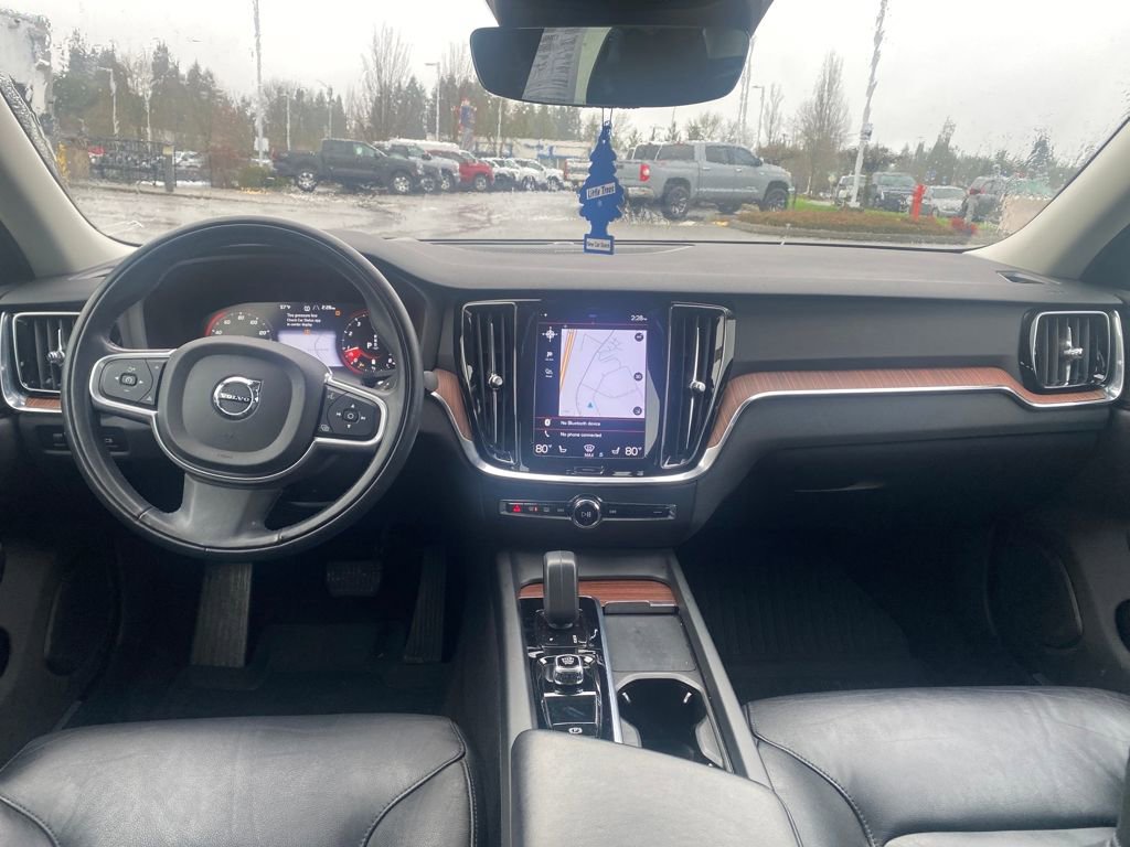 Used 2022 Volvo S60 B5 Momentum w/ Advanced Package image 6