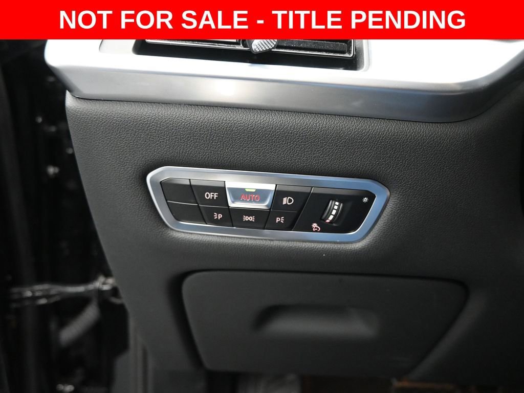 Used 2023 BMW X7 xDrive40i w/ Parking Assistance Package image 11