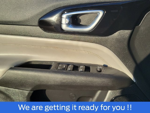 Used 2025 Jeep Compass Limited AWD/4WD image 14