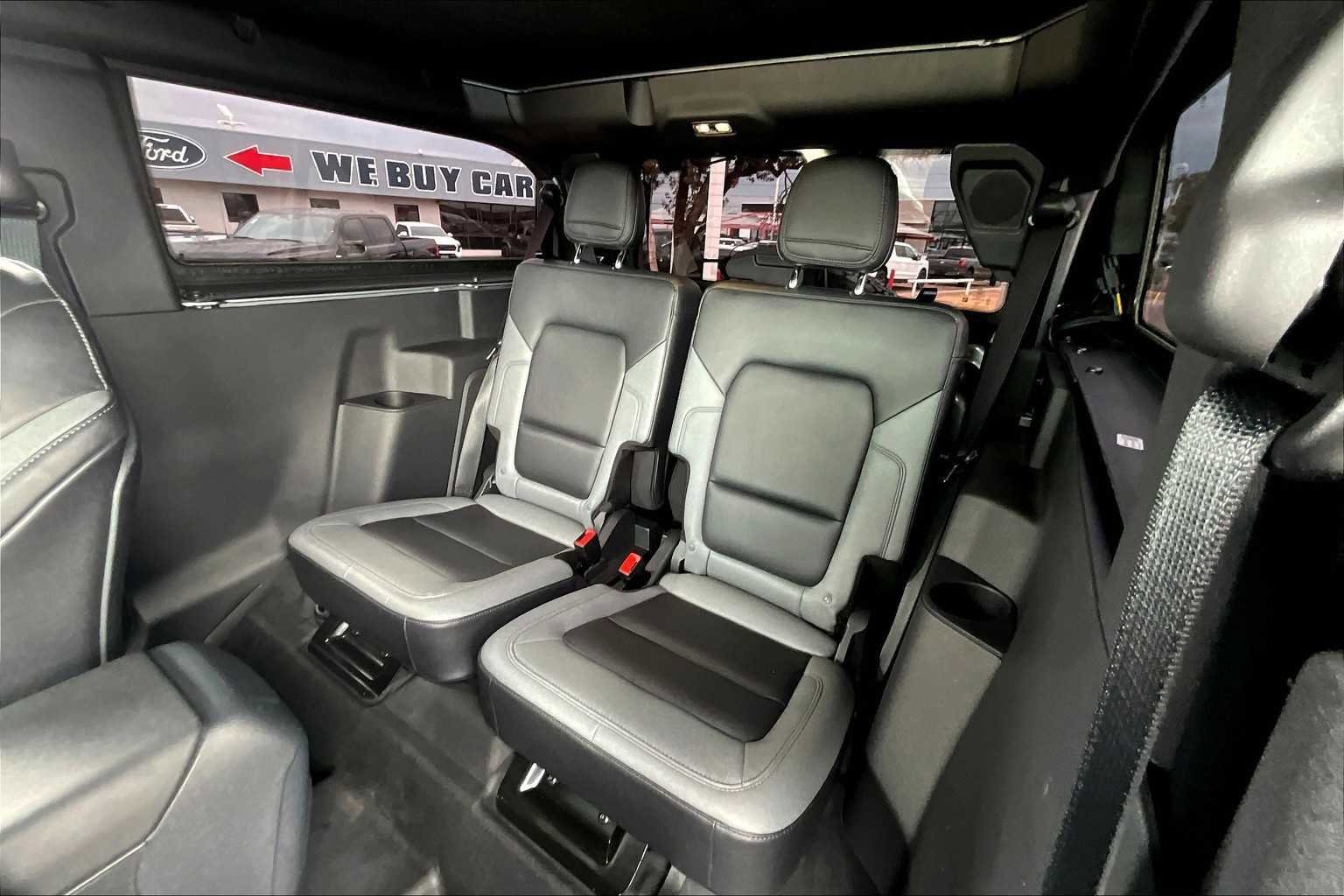 Certified 2024 Ford Bronco Black Diamond image 18