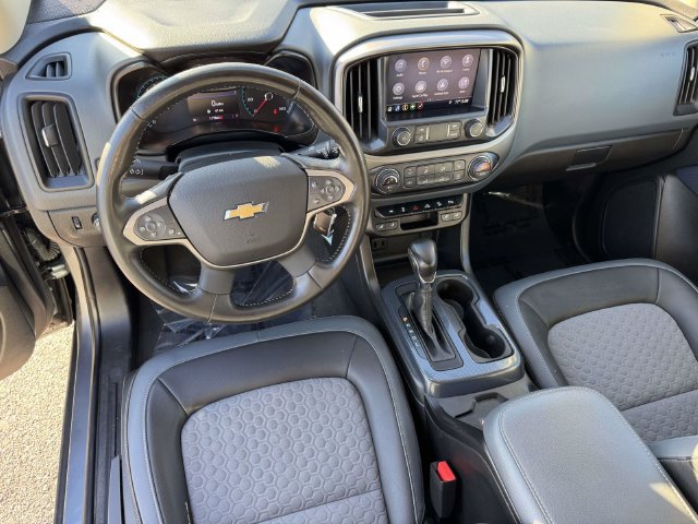 Used 2022 Chevrolet Colorado Z71 AWD/4WD image 19