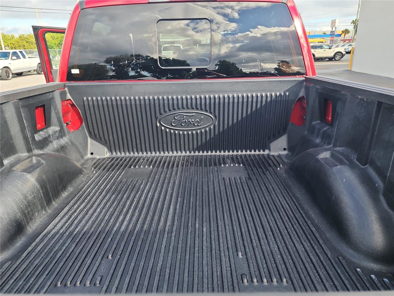 Certified 2022 Ford F150 XLT w/ Equipment Group 302A High image 19