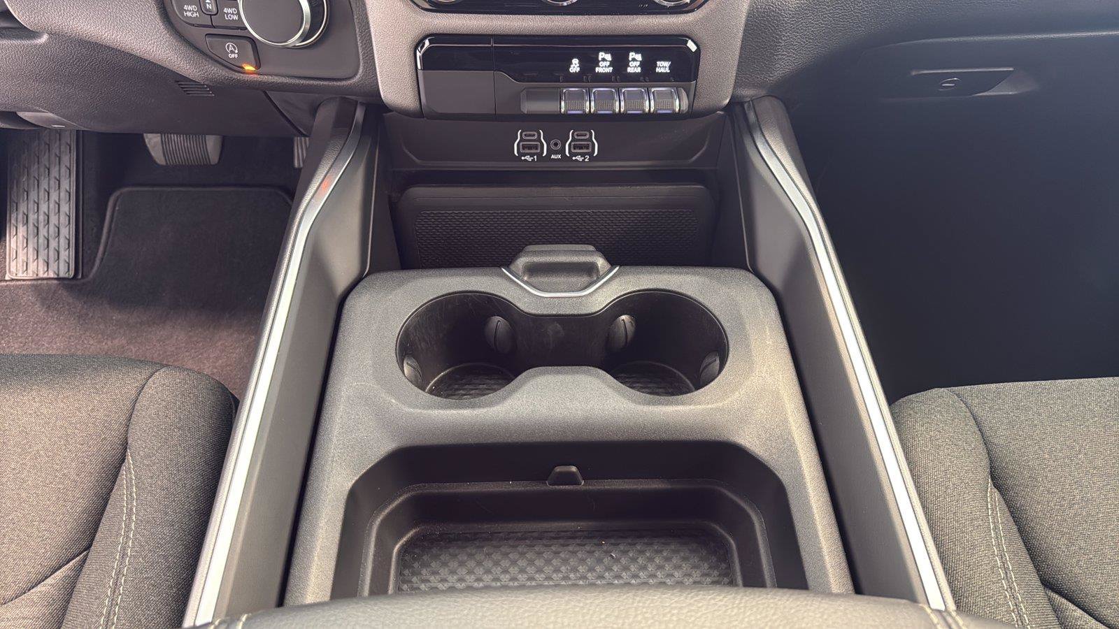 Used 2026 RAM 1500 Express AWD/4WD image 24