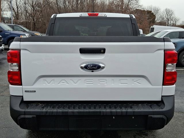 Certified 2024 Ford Maverick XL image 3
