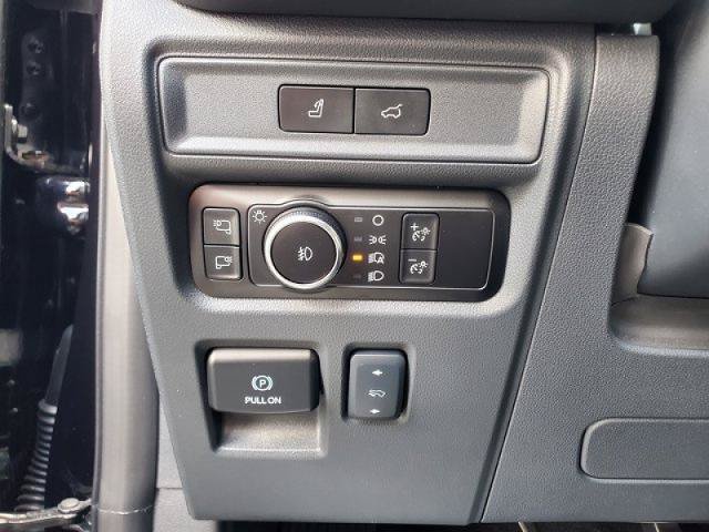Certified 2024 Ford Expedition Max Platinum RWD image 17