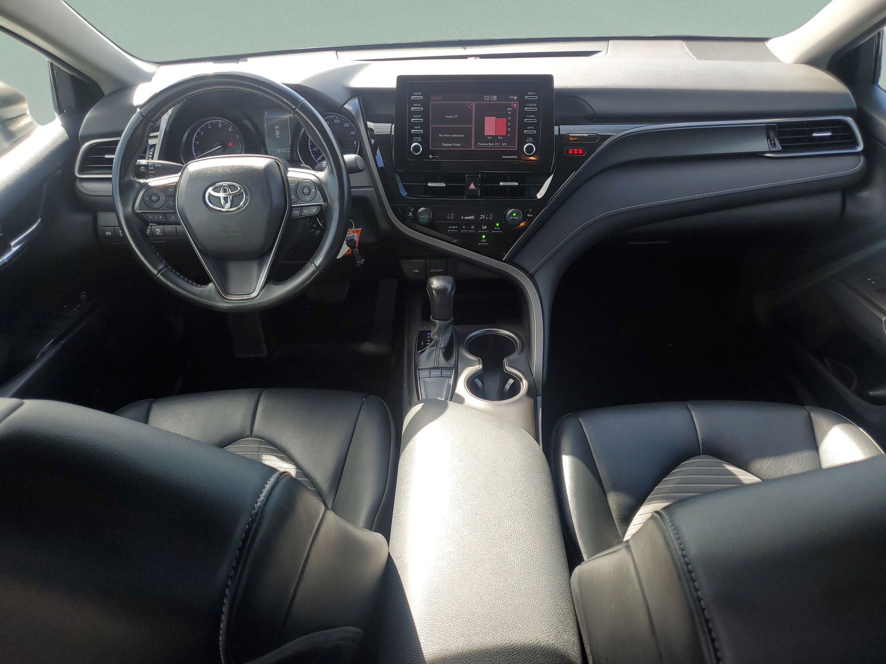 Used 2024 Toyota Camry SE FWD image 10