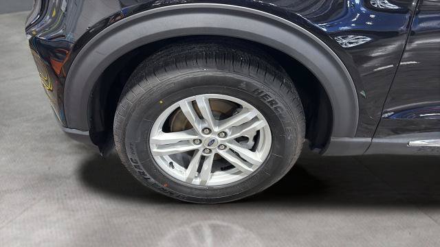 Certified 2023 Ford Explorer XLT w/ Equipment Group 202A AWD/4WD image 27