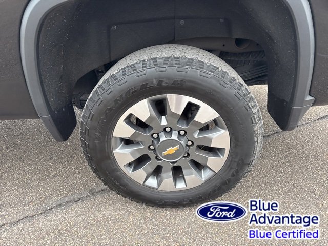Used 2024 Chevrolet Silverado 2500 Custom w/ Custom Value Package image 13