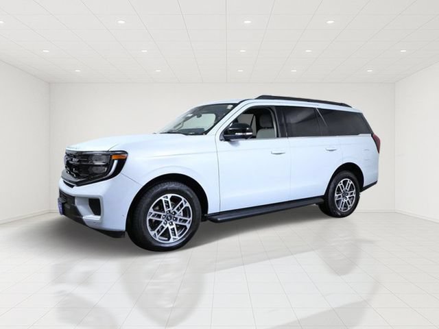 Certified 2025 Ford Expedition Active AWD/4WD image 2