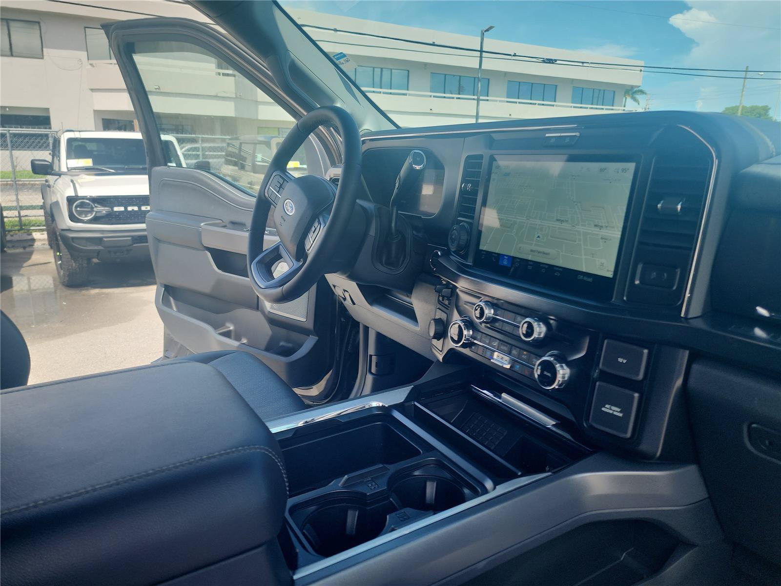 Certified 2025 Ford F250 Lariat w/ Lariat Ultimate Package AWD/4WD image 29