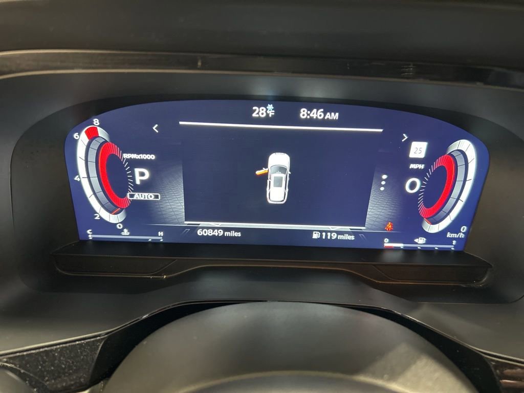 Used 2024 Nissan Pathfinder Platinum image 16