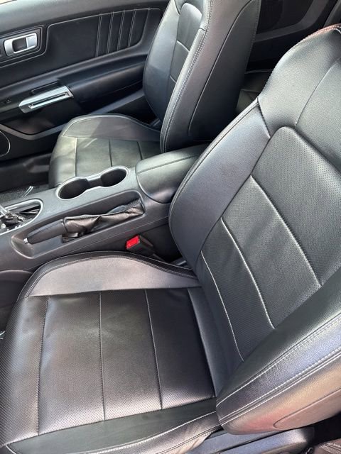 Certified 2022 Ford Mustang Premium RWD image 6