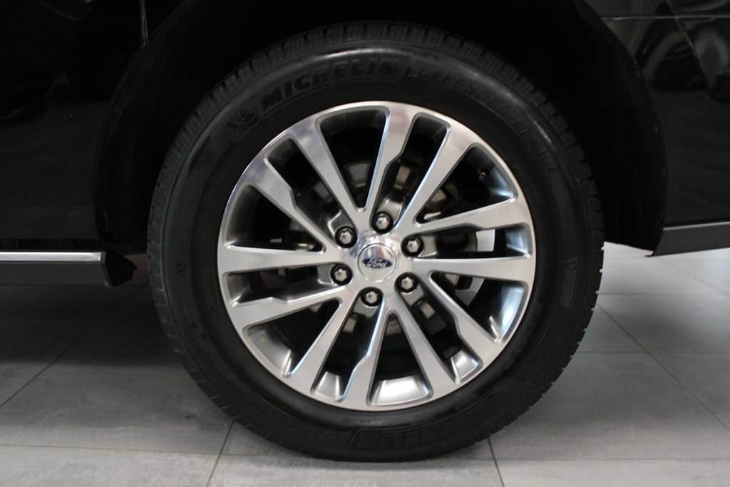 Certified 2018 Ford Expedition Max Limited w/ Equipment Group 301A AWD/4WD image 9