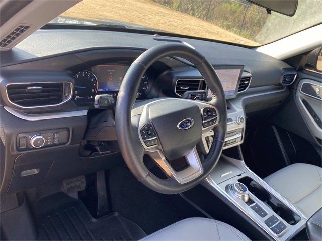 Certified 2021 Ford Explorer XLT w/ Equipment Group 202A image 22