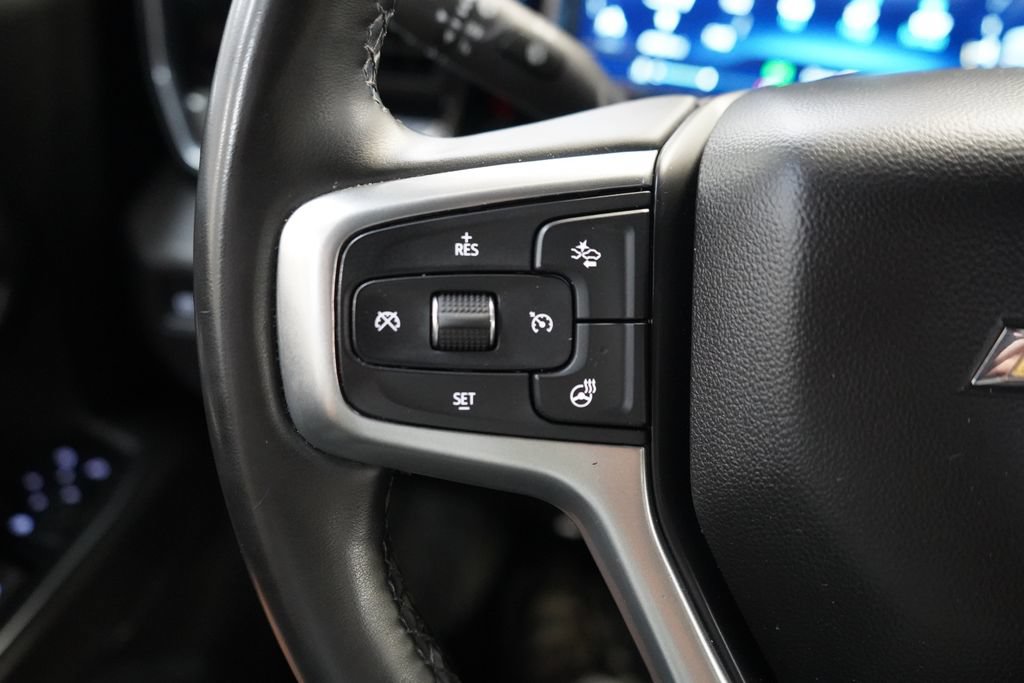 Used 2025 Chevrolet Silverado 1500 LT RWD image 32