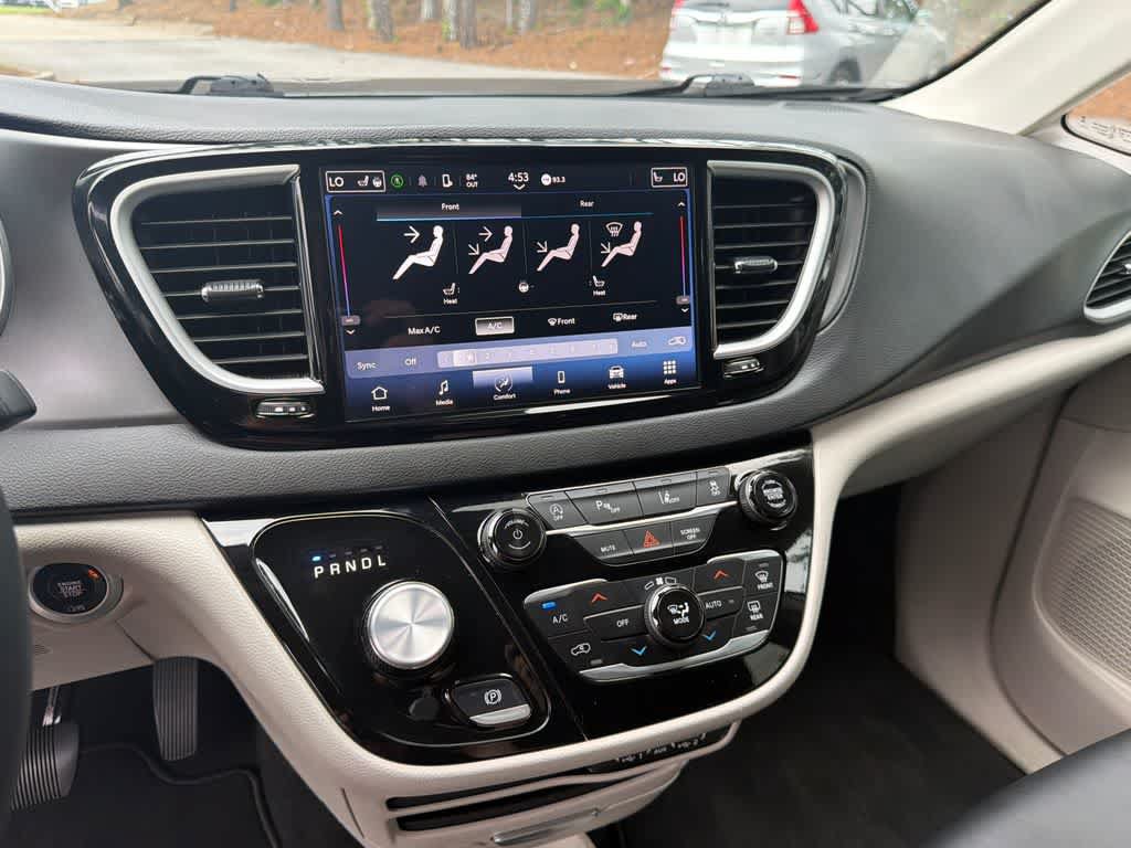 Used 2024 Chrysler Pacifica Touring-L FWD image 26