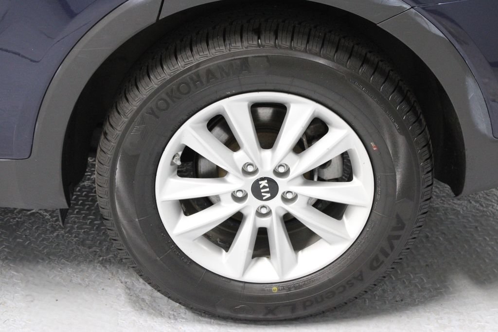 Used 2019 Kia Sorento AWD w/ LX Convenience Package image 17