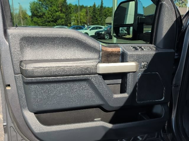 Certified 2022 Ford F250 Lariat w/ Chrome Package AWD/4WD image 17