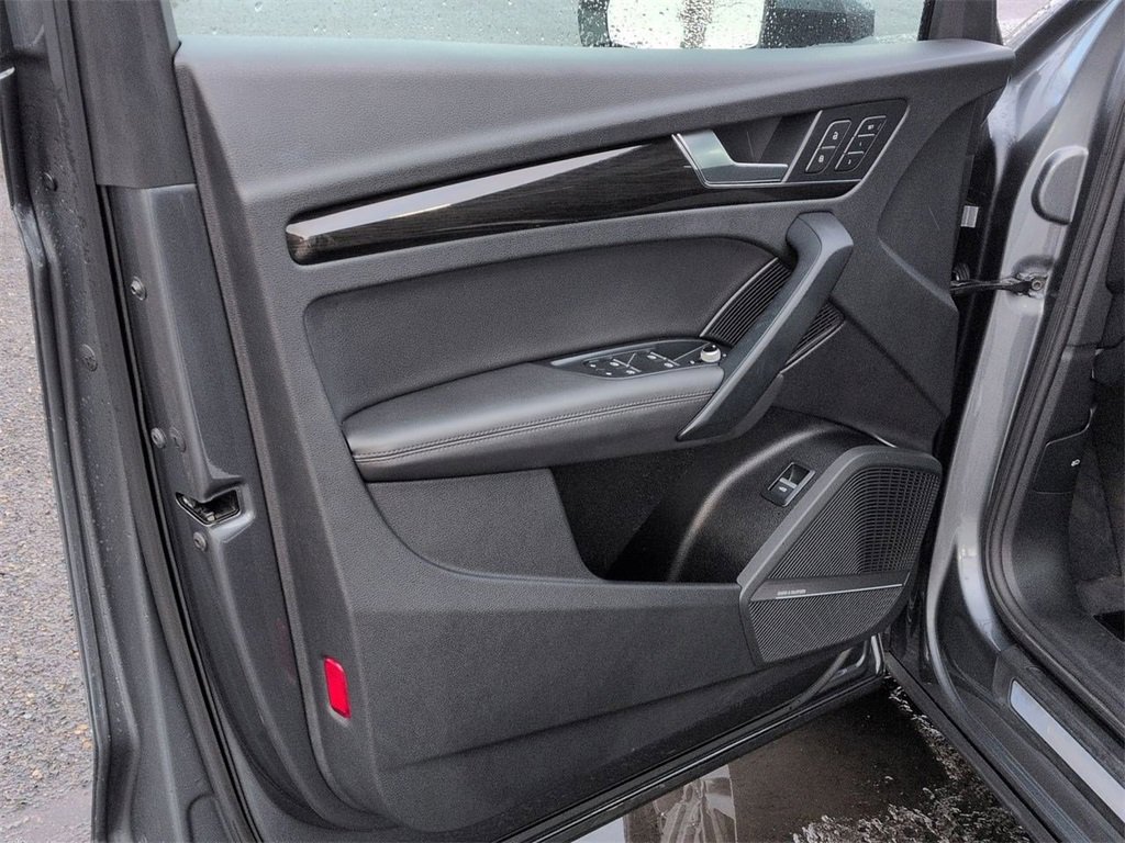 Used 2020 Audi Q5 2.0T Premium Plus w/ Premium Plus Package image 9