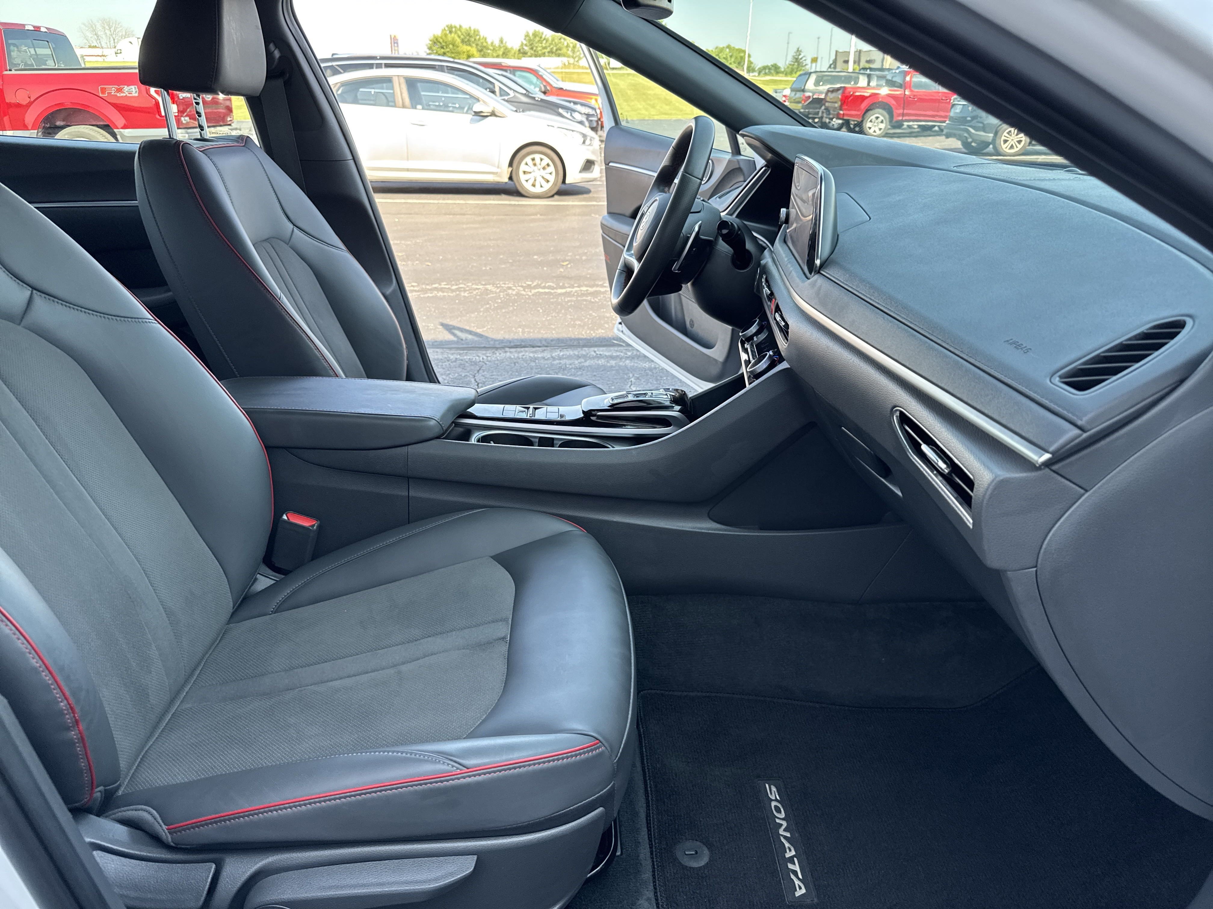 Used 2023 Hyundai Sonata SEL Plus w/ Cargo Package image 32