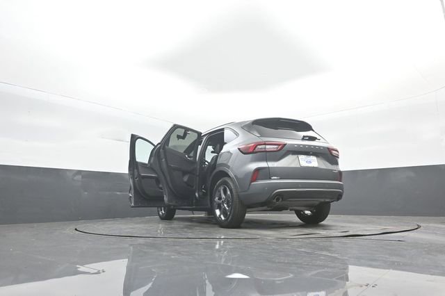 Certified 2023 Ford Escape ST-Line w/ Tech Pack #1 image 43