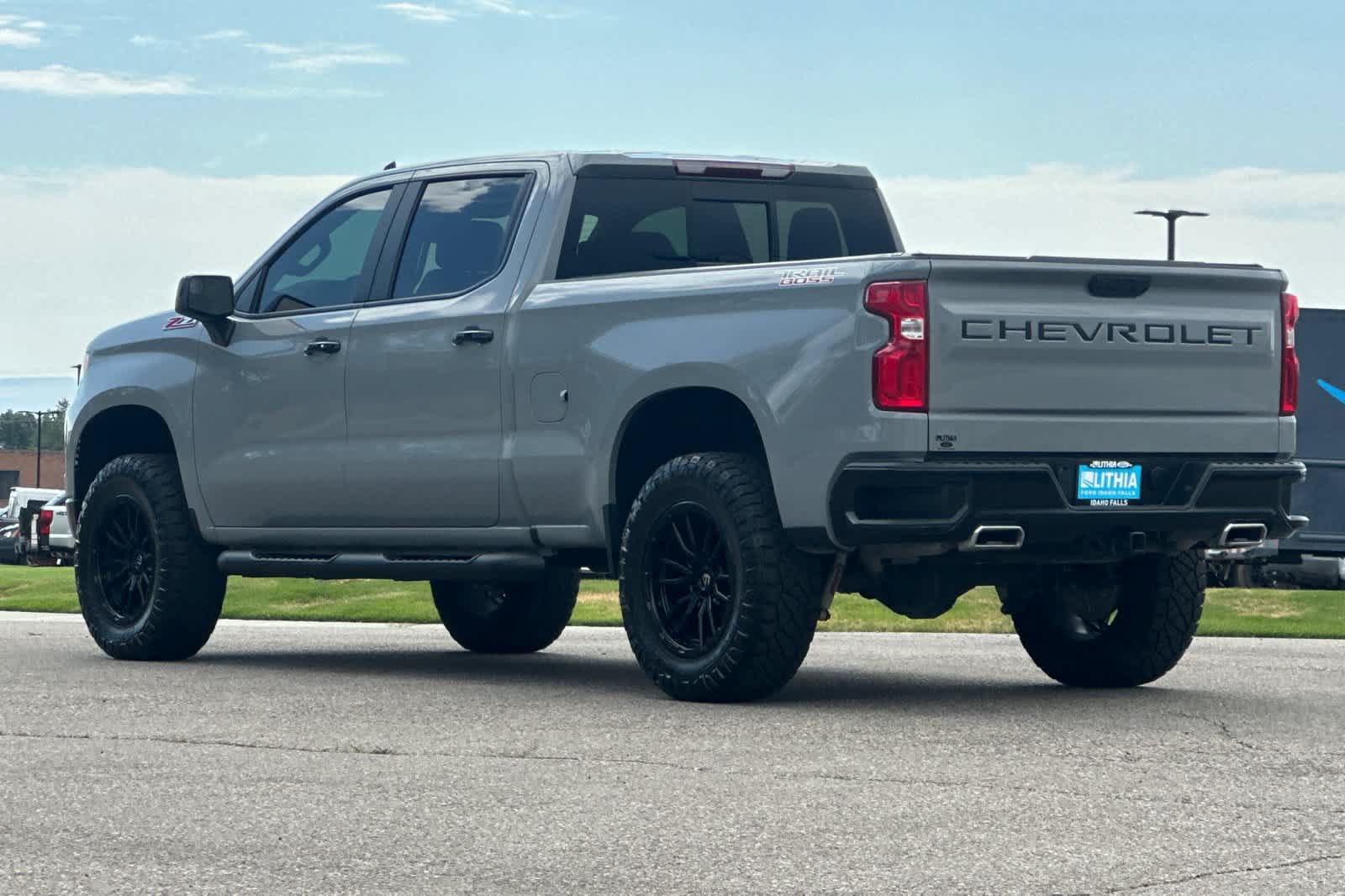 Used 2024 Chevrolet Silverado 1500 LT Trail Boss w/ Convenience Package II AWD/4WD image 6