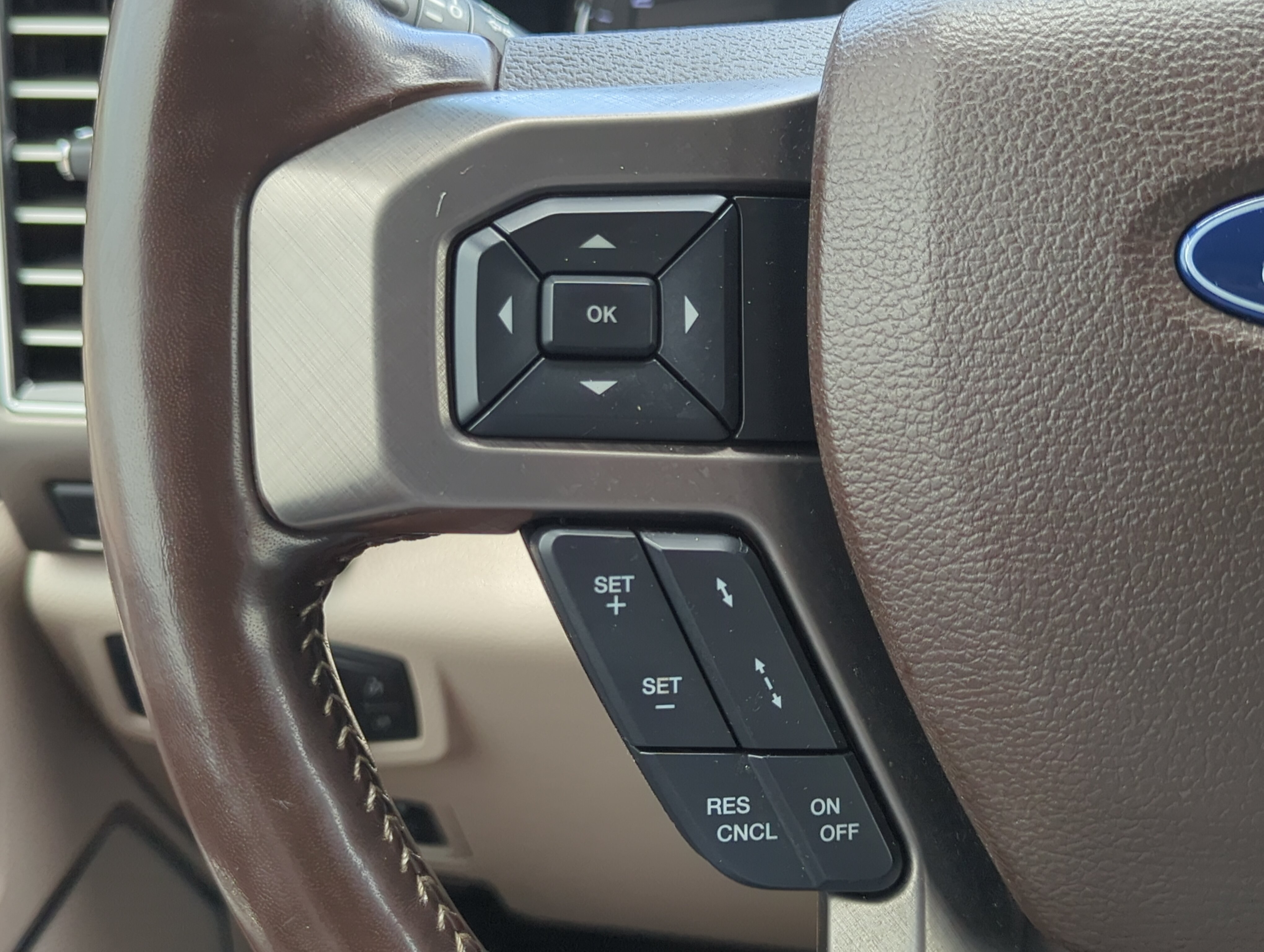 Certified 2019 Ford F250 Limited AWD/4WD image 24