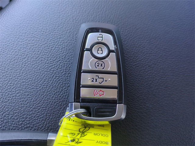 Certified 2025 Ford F350 Lariat w/ Chrome Package image 28