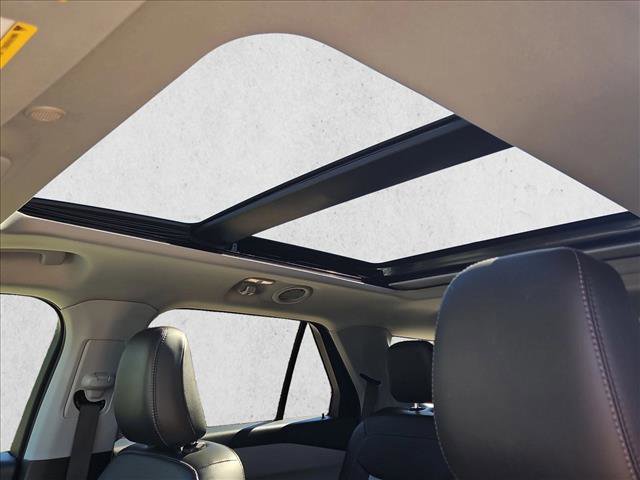 Certified 2022 Ford Explorer XLT w/ Equipment Group 202A image 16