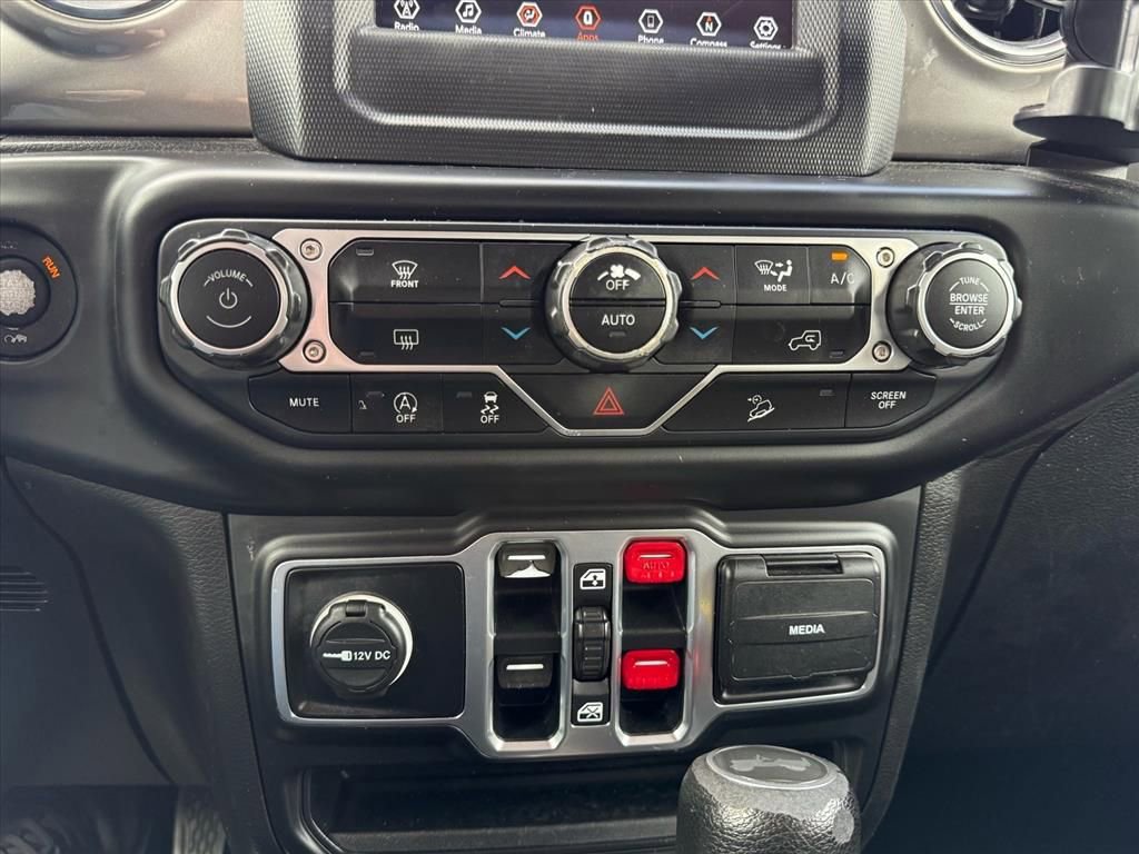 Used 2020 Jeep Wrangler Unlimited Sahara image 17