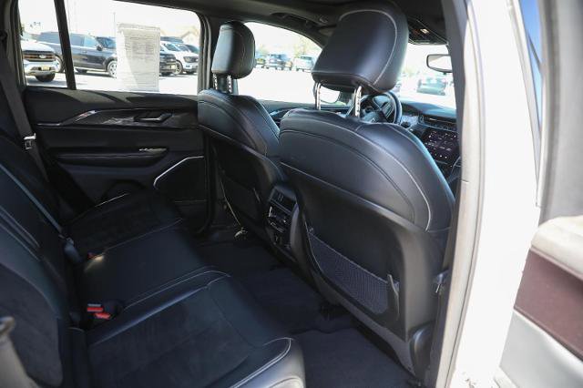 Used 2022 Jeep Grand Cherokee Altitude AWD/4WD image 32