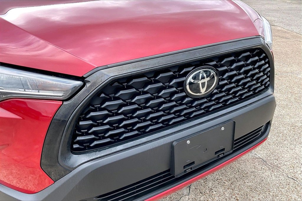 Used 2022 Toyota Corolla Cross LE image 33