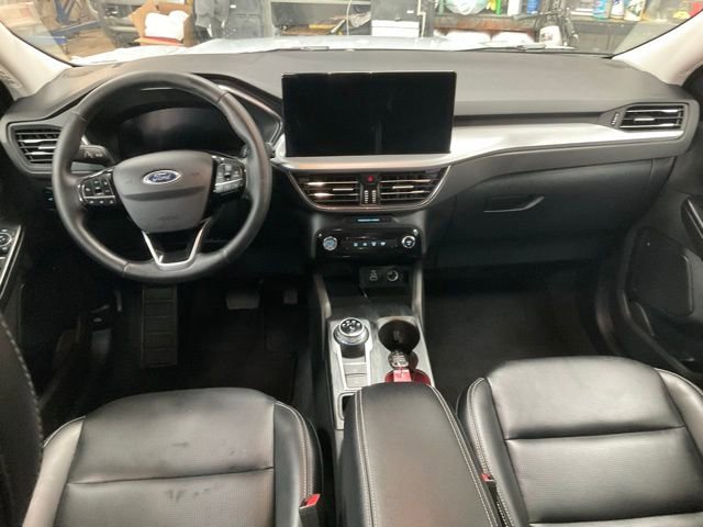 Certified 2025 Ford Escape Platinum image 9