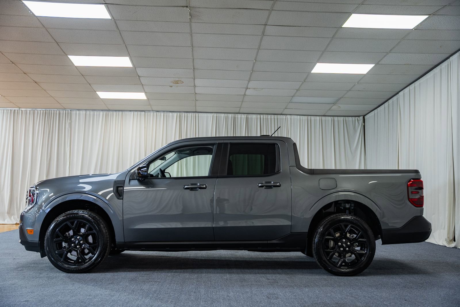 Certified 2026 Ford Maverick Lariat w/ Black Appearance Package image 5