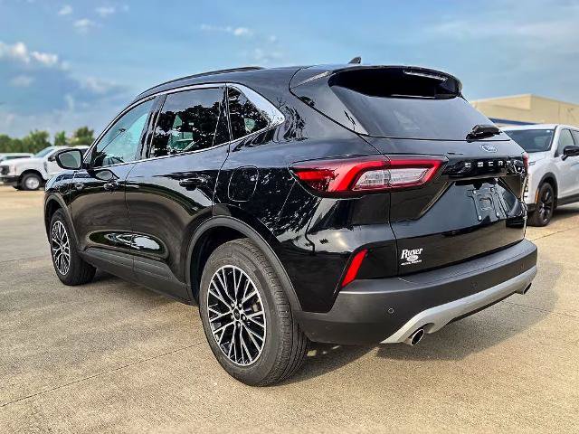 Certified 2025 Ford Escape SE FWD image 4