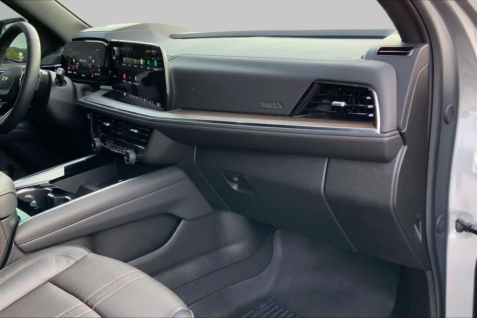 Used 2025 Chevrolet Tahoe High Country w/ Sun And Tow Package AWD/4WD image 18