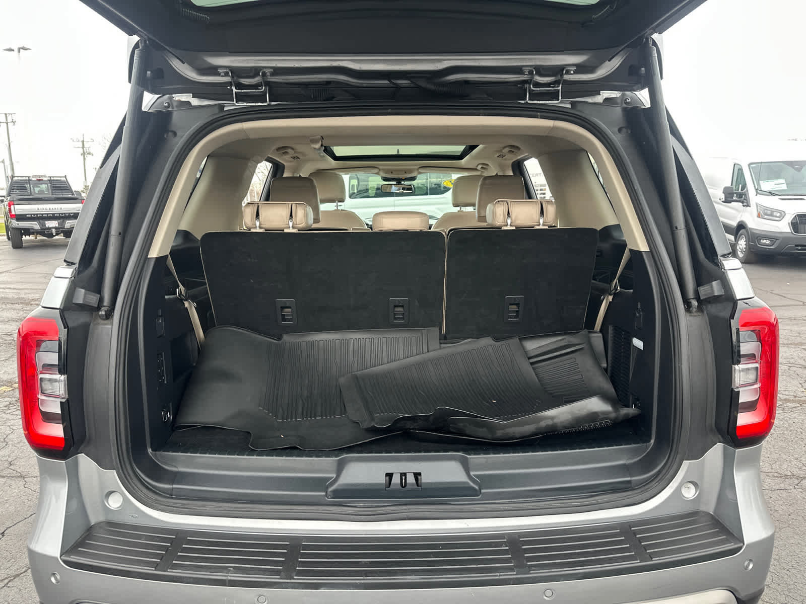 Certified 2023 Ford Expedition Limited image 30