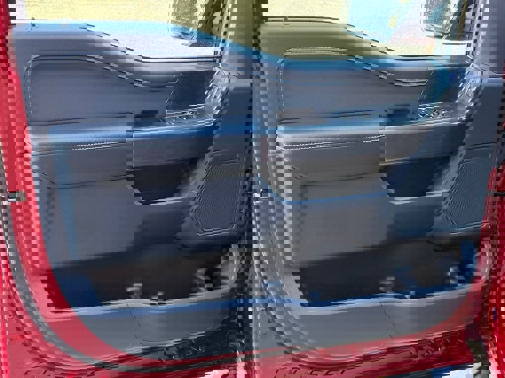 Certified 2022 Ford F150 XLT w/ Equipment Group 302A High image 15