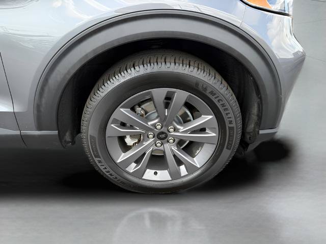 Certified 2023 Ford Explorer XLT w/ Equipment Group 202A AWD/4WD image 31