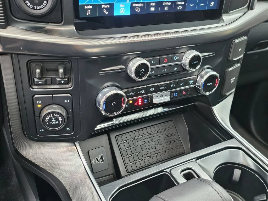 Certified 2025 Ford F150 Platinum w/ FX4 Off-Road Package AWD/4WD image 27